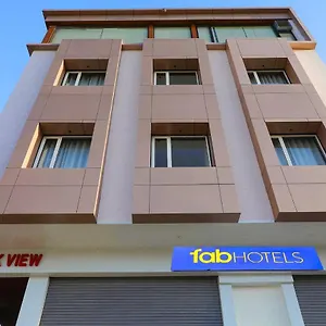 Fabhotel Peak View Hotel
