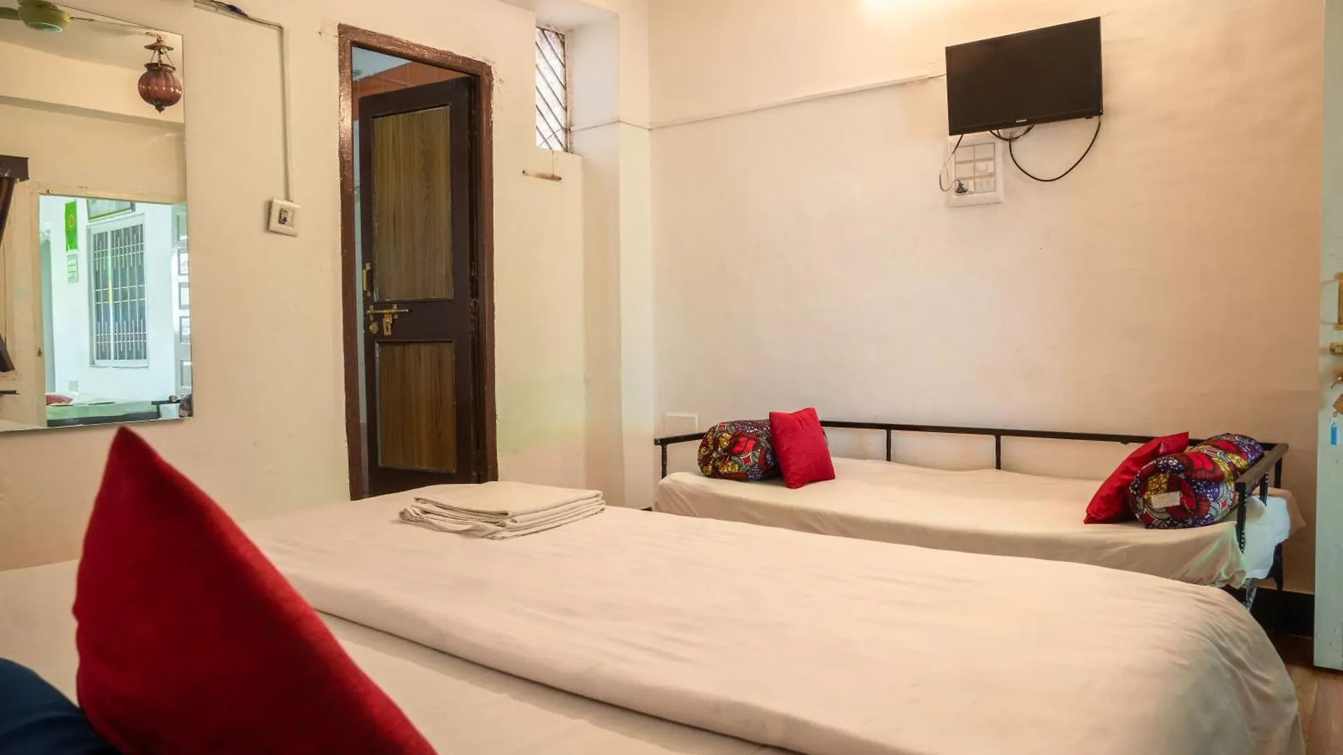 Dreamyard Udaipur Hostel